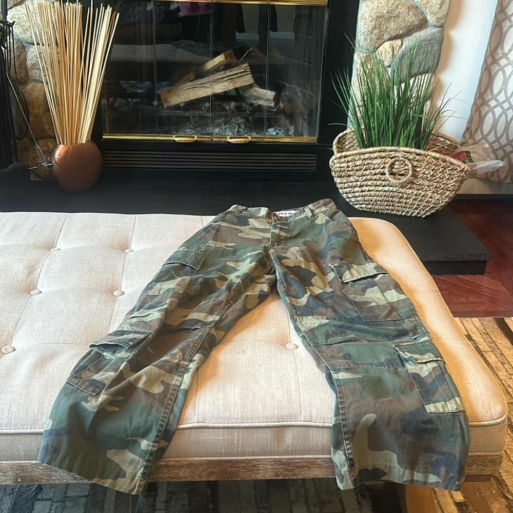 iamkoko.la‎ ARMY CAMO PANTS Size XS